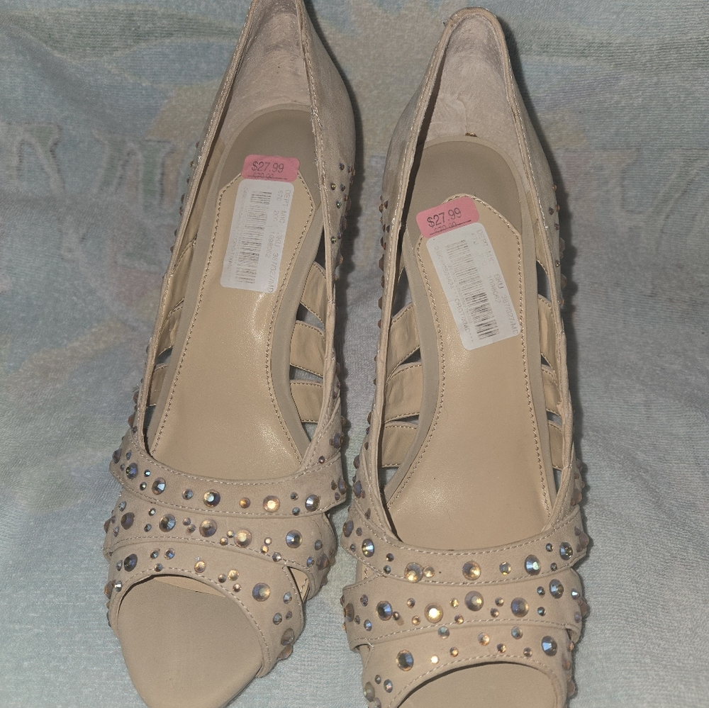 Gianni Bini size 10 Tan Leather and Rhinestone heels NWT
